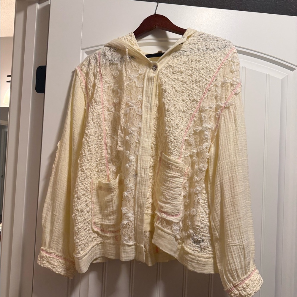 Pol Button Down Size Large - image 2